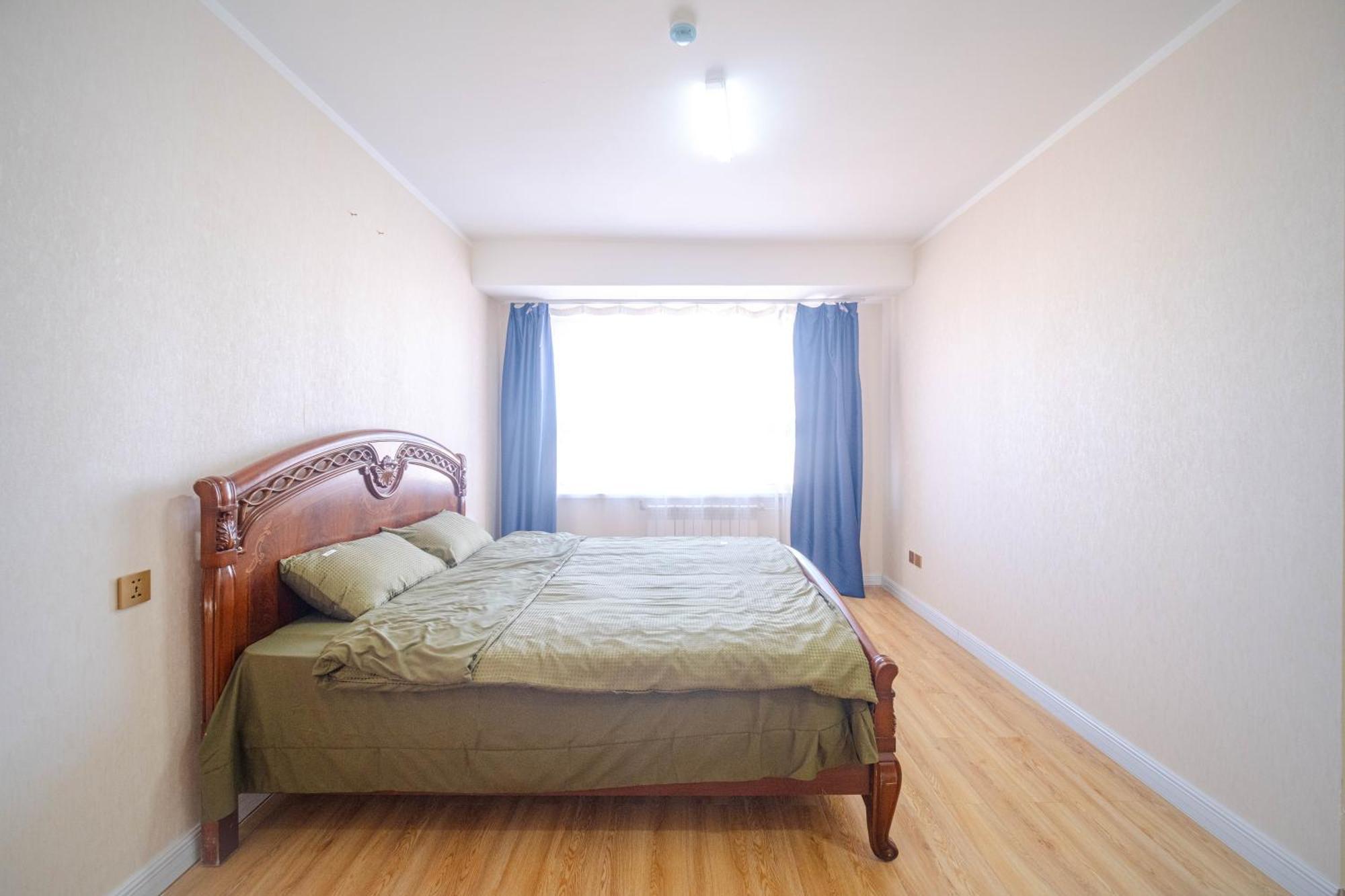 Eagle Town Serviced Apartment Уланбатар Екстериор снимка