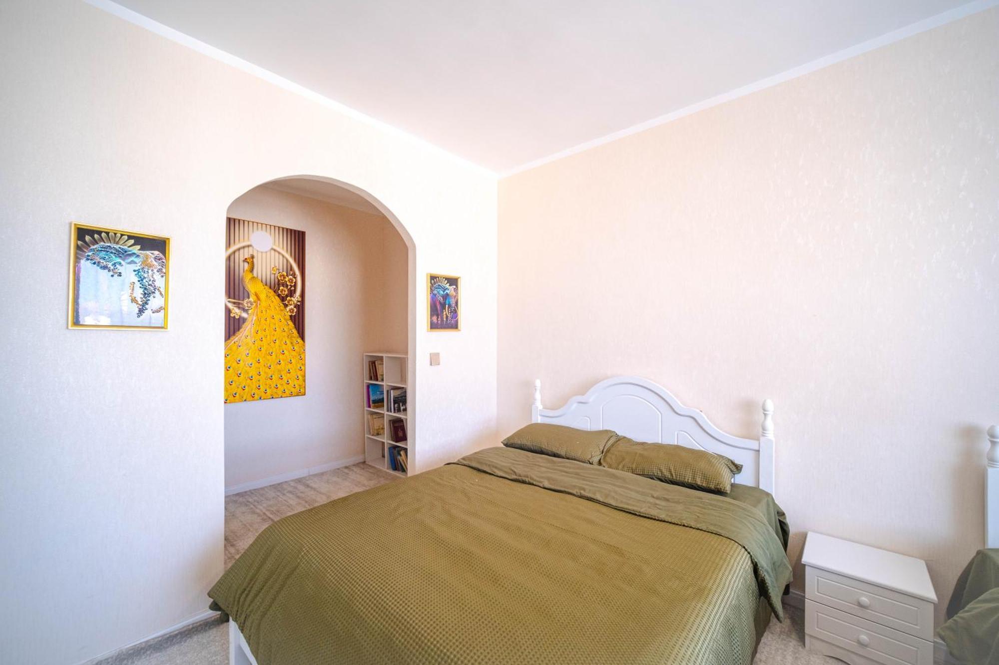 Eagle Town Serviced Apartment Уланбатар Екстериор снимка