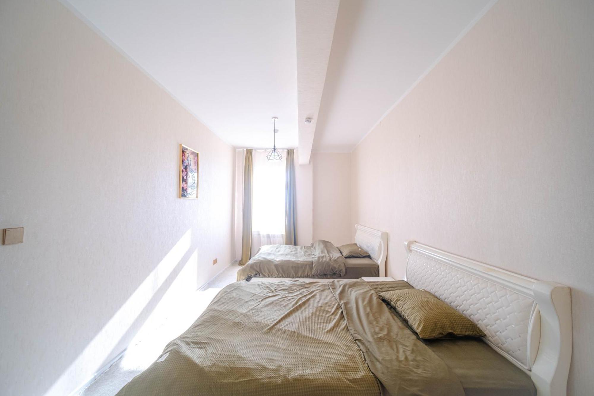 Eagle Town Serviced Apartment Уланбатар Екстериор снимка