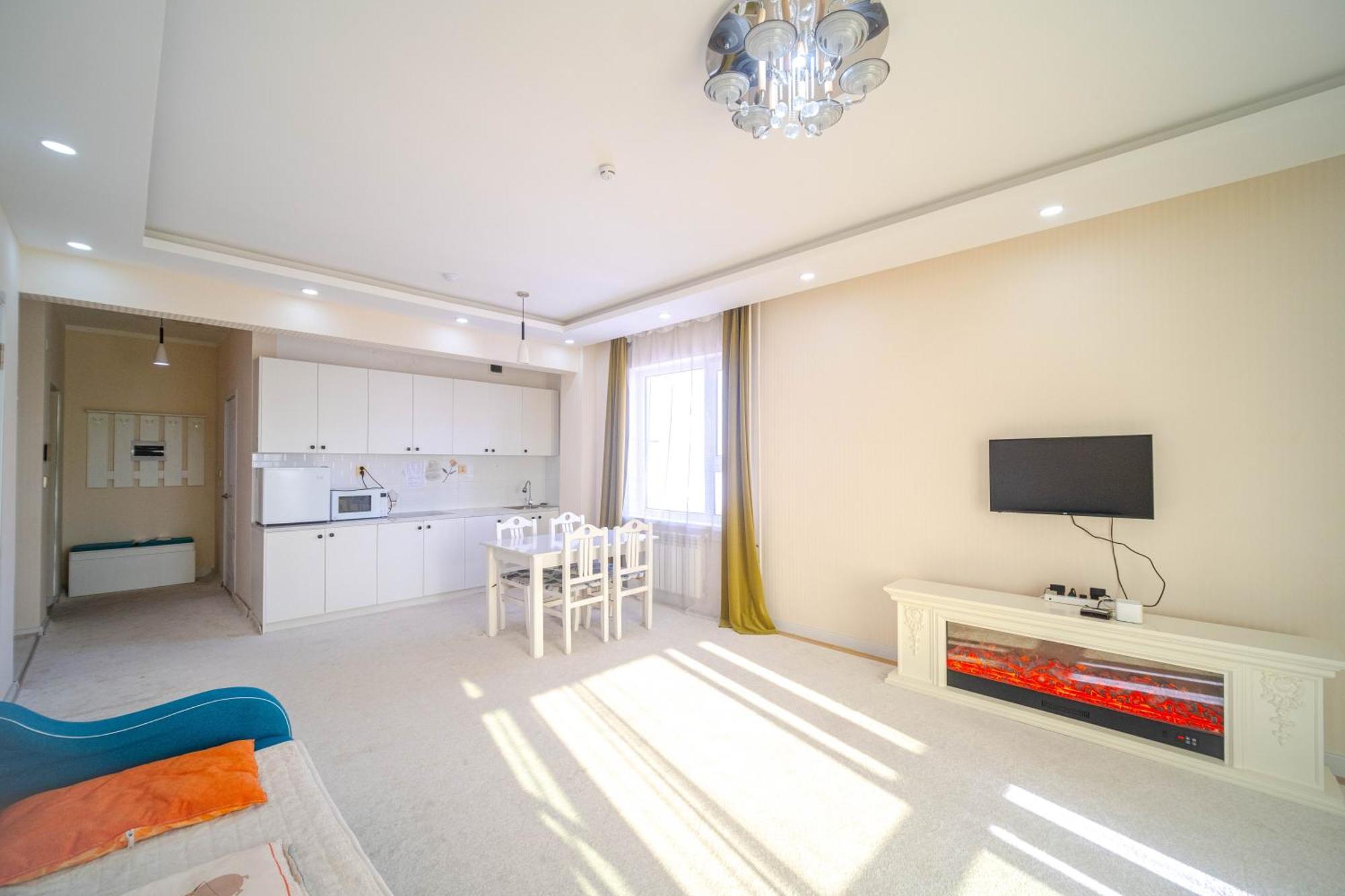 Eagle Town Serviced Apartment Уланбатар Екстериор снимка