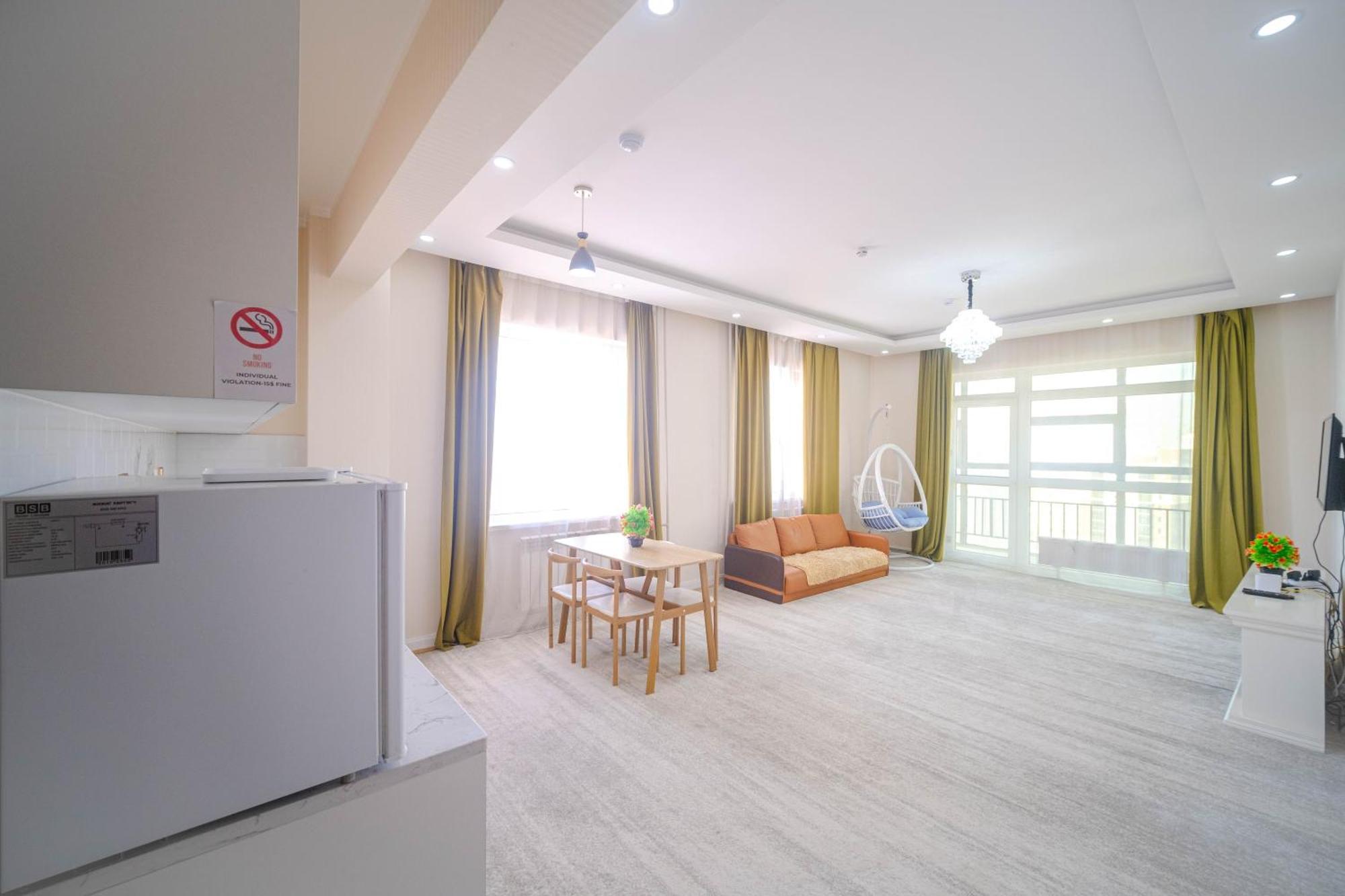 Eagle Town Serviced Apartment Уланбатар Екстериор снимка