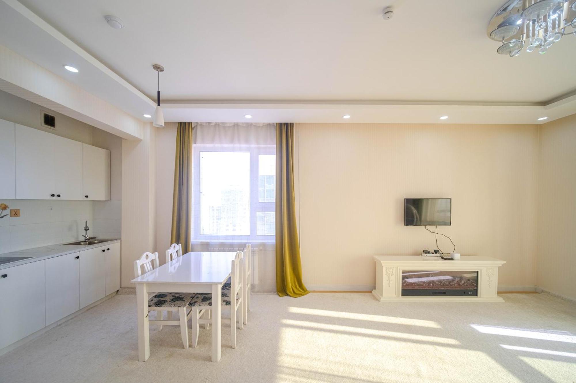 Eagle Town Serviced Apartment Уланбатар Екстериор снимка
