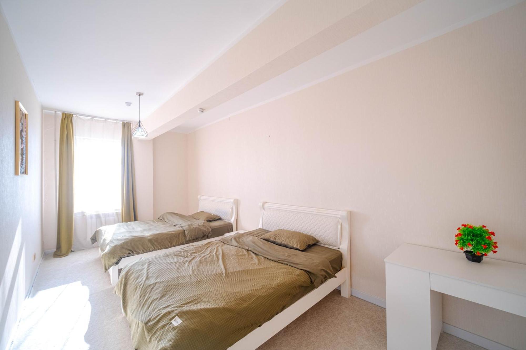 Eagle Town Serviced Apartment Уланбатар Екстериор снимка