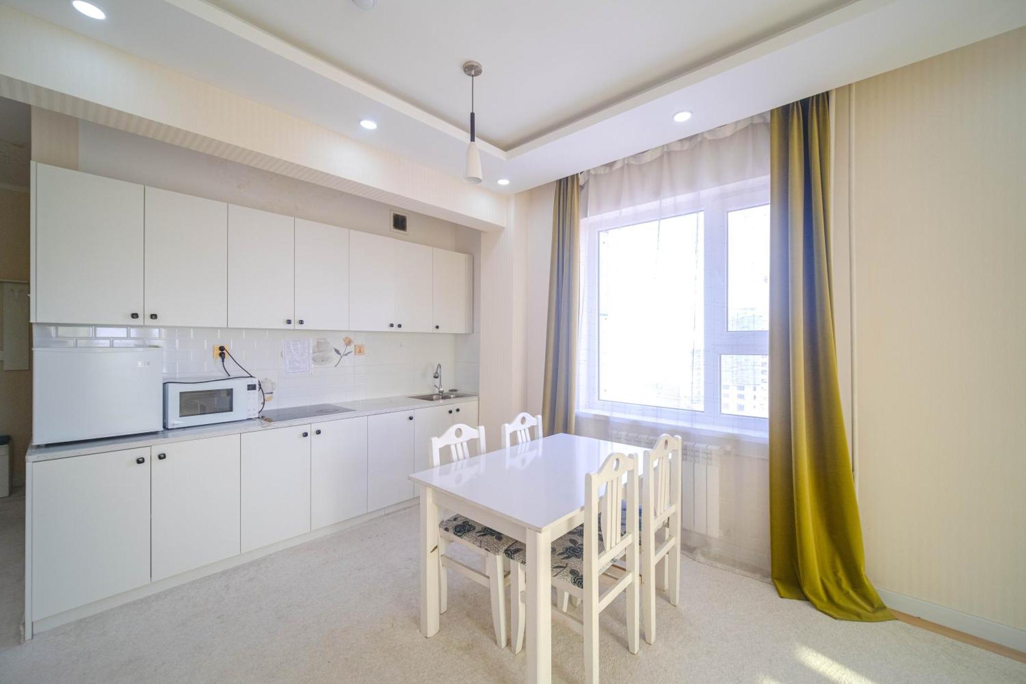 Eagle Town Serviced Apartment Уланбатар Екстериор снимка