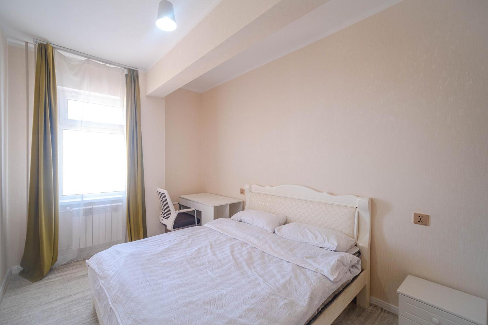 Eagle Town Serviced Apartment Уланбатар Екстериор снимка