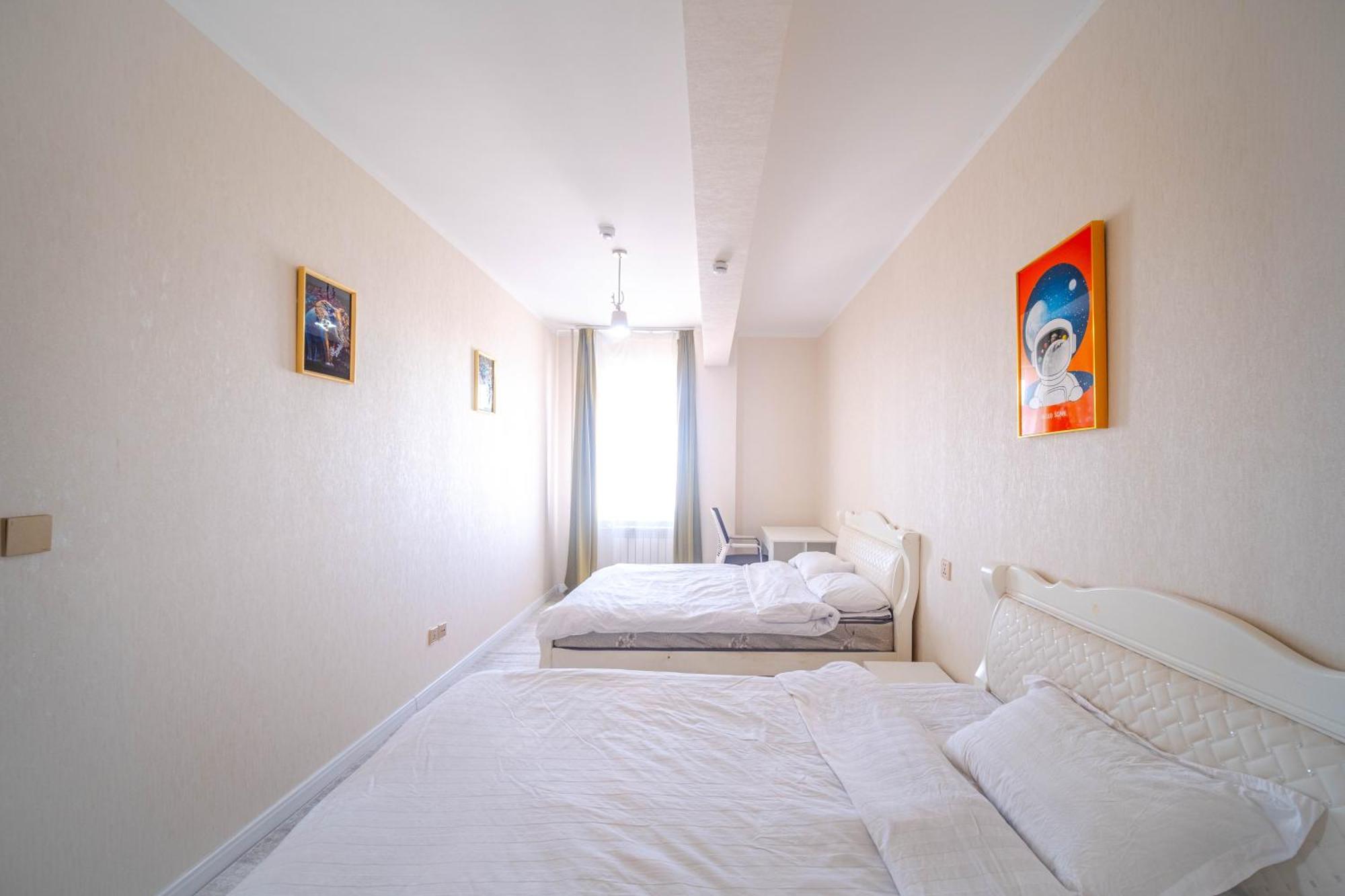 Eagle Town Serviced Apartment Уланбатар Екстериор снимка