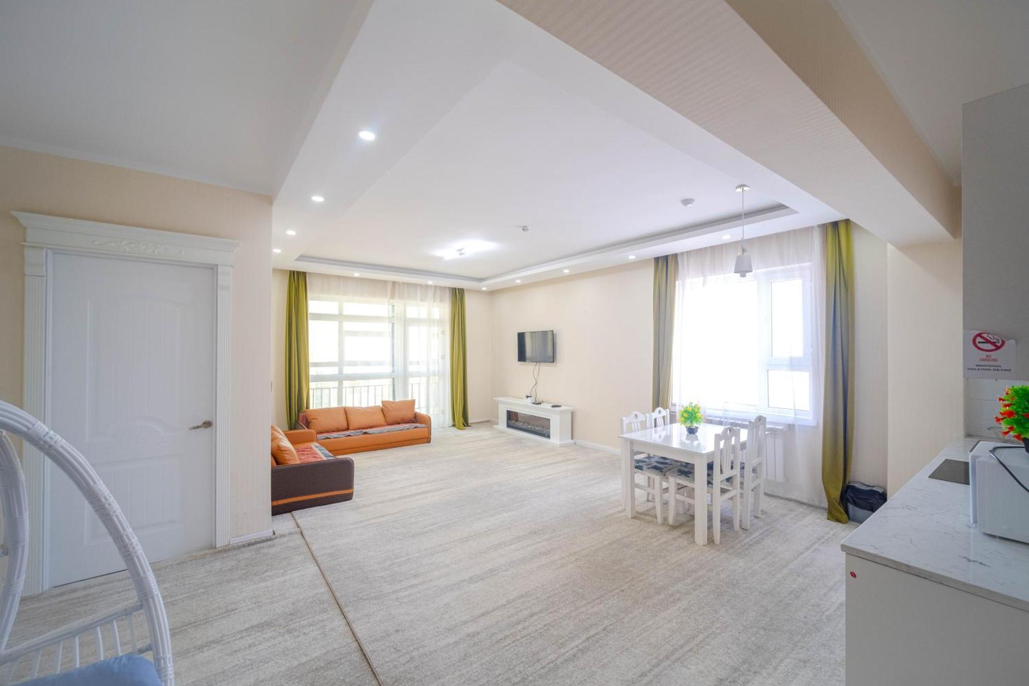 Eagle Town Serviced Apartment Уланбатар Екстериор снимка