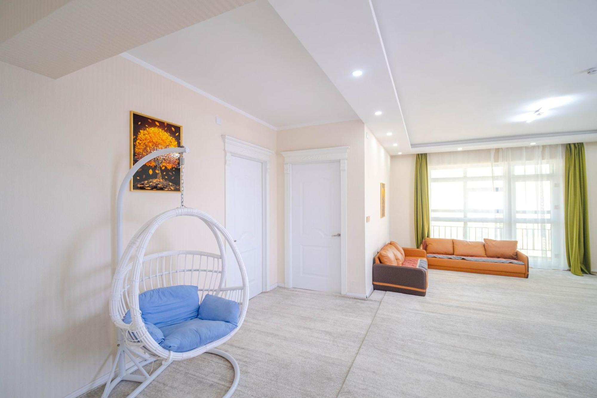 Eagle Town Serviced Apartment Уланбатар Екстериор снимка