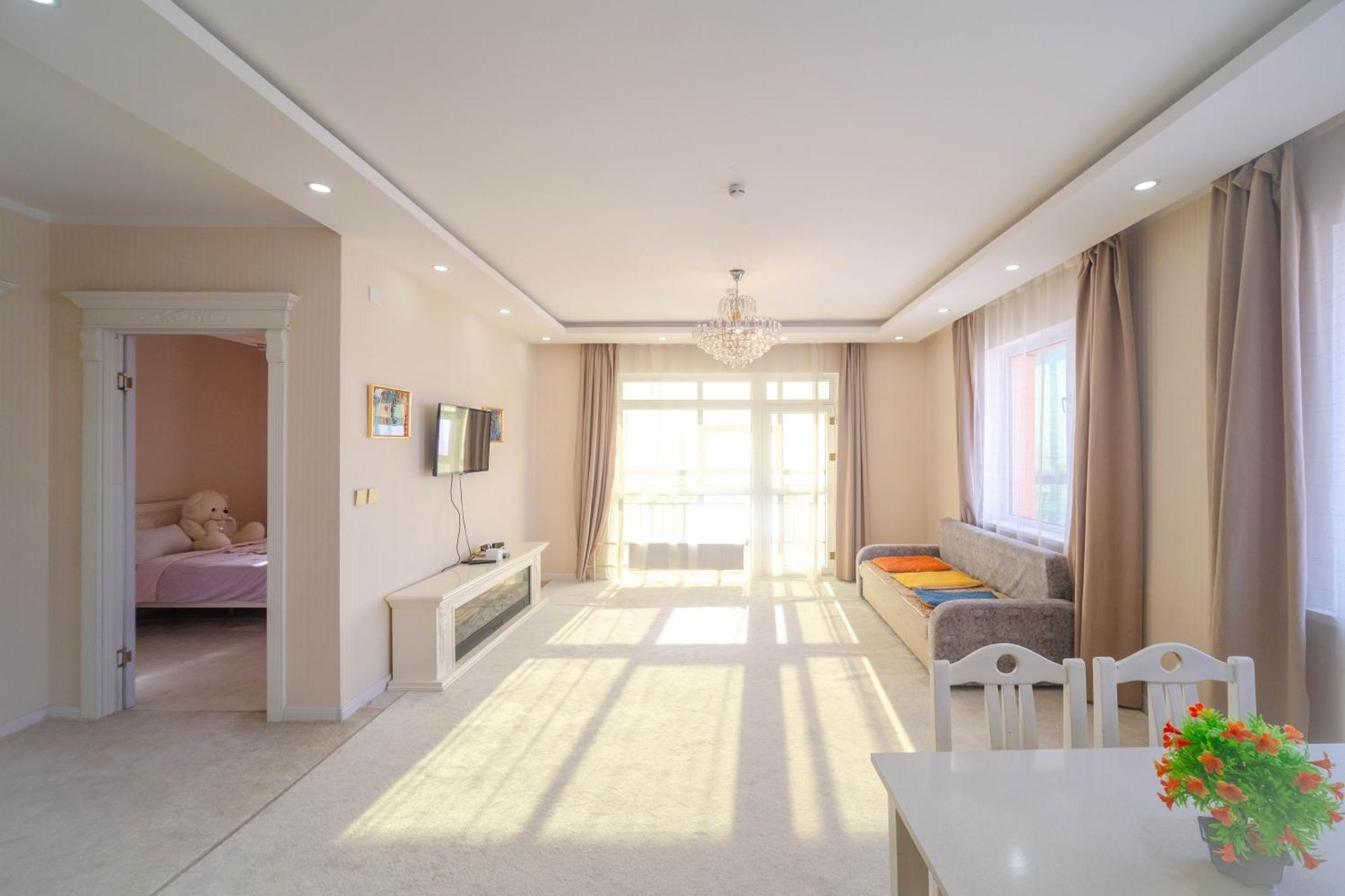 Eagle Town Serviced Apartment Уланбатар Екстериор снимка